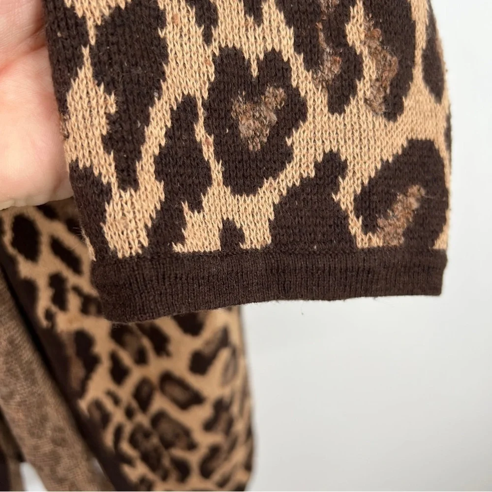 Joan Vass Leopard Animal Print Long Sleeves Single Button Roundneck Cardigan - Picture 8 of 10